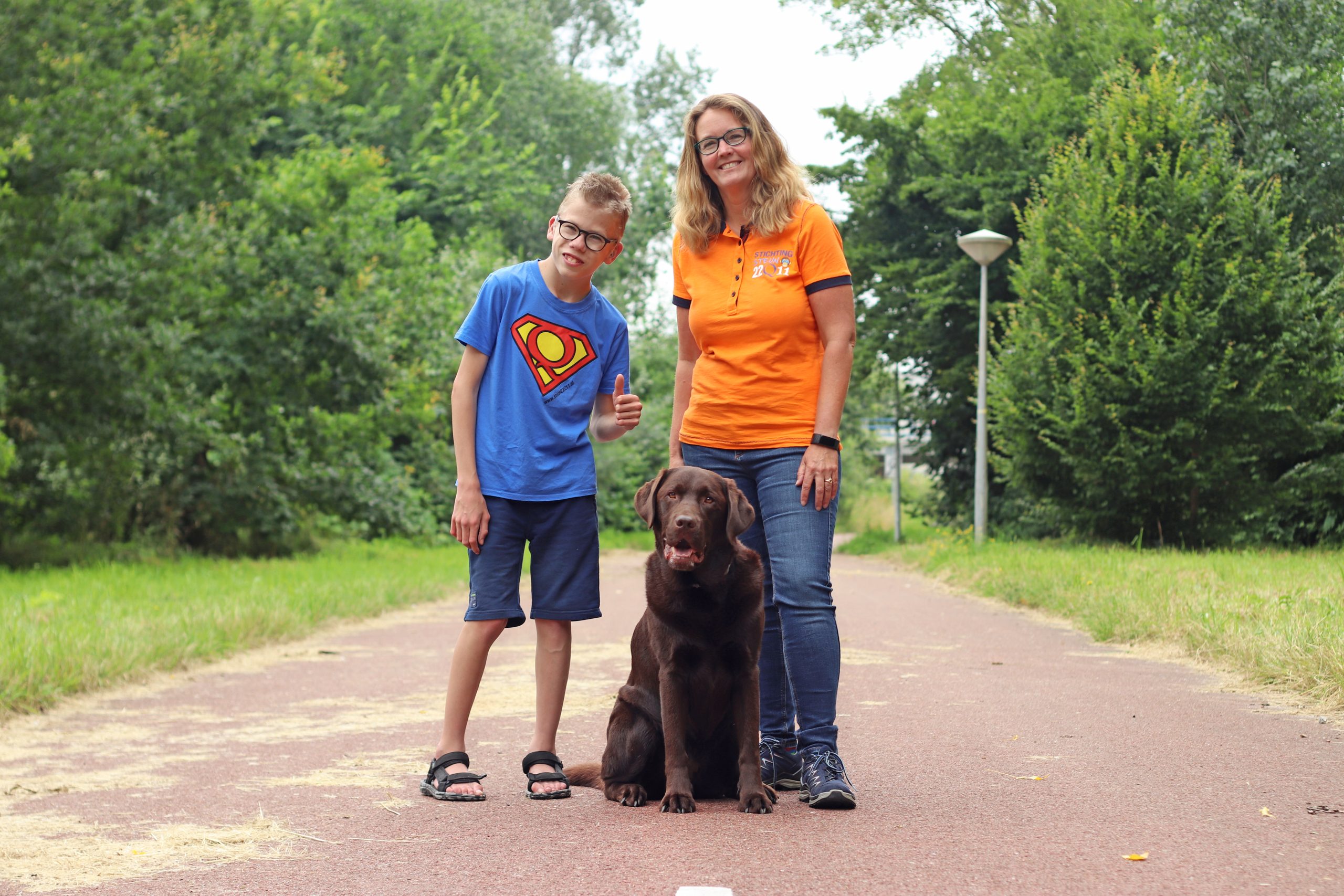 Foto met hulphond en 22q11